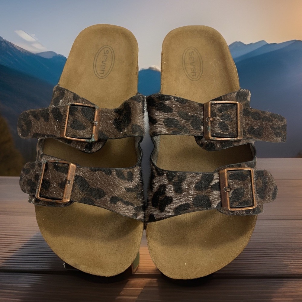 Seven Women 6 Leopard Print Faux Fur Brass Buckle Slip On Footbed Sandals READ